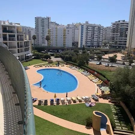 Avenida Das Comunidades Lusiadas